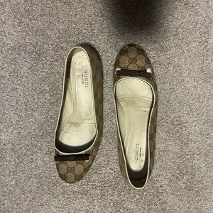 Vintage Gucci flats